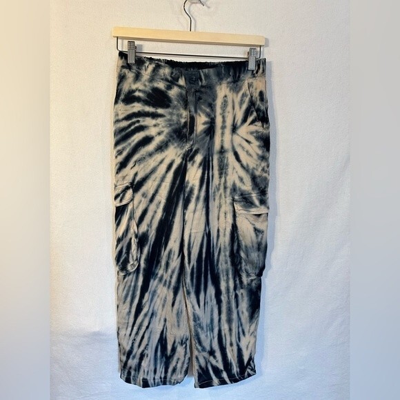 Young Fabulous & Broke YFB Cargo Pants Tie Dye Black White Silky Rayon Viscose M - Picture 1 of 9